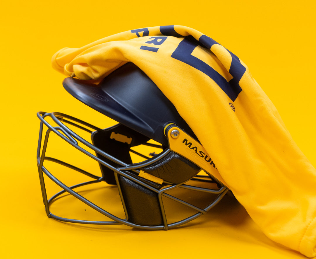Masuri E Line Plus Titanium Grille Cricket Helmet - Senior Navy