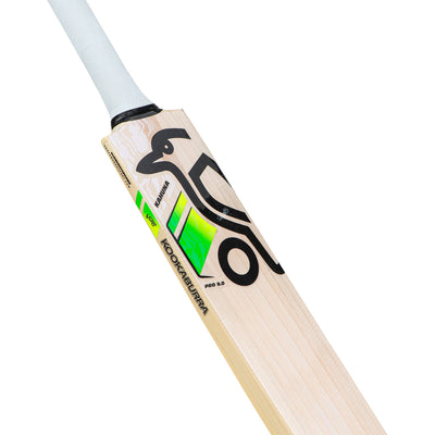Kookaburra Kahuna Pro 9.0 Kashmiri Willow Junior Cricket Bat - Size 2