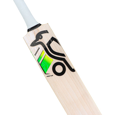 Kookaburra Kahuna Pro 9.0 Kashmiri Willow Junior Cricket Bat - Size 6