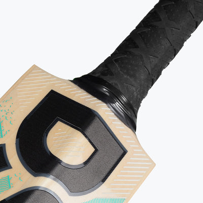 DSC Xlite 55 Cricket Bat - Adult