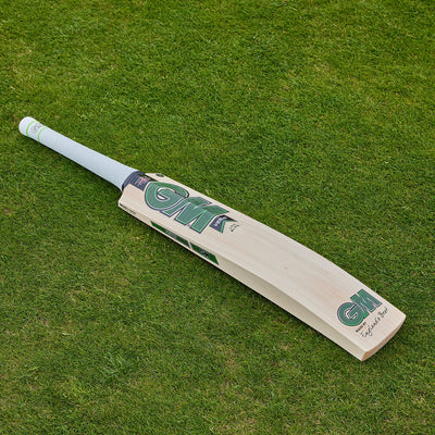 Gunn & Moore Verva DXM 404 L540 Blade TTNOW Cricket Bat - Adult