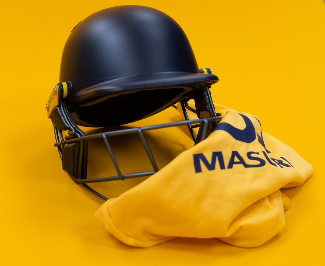 Masuri T Line Plus Titanium Grille Cricket Helmet - Senior Navy