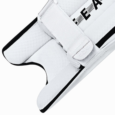 DSC Blak 55 Batting Leg Guard - Junior